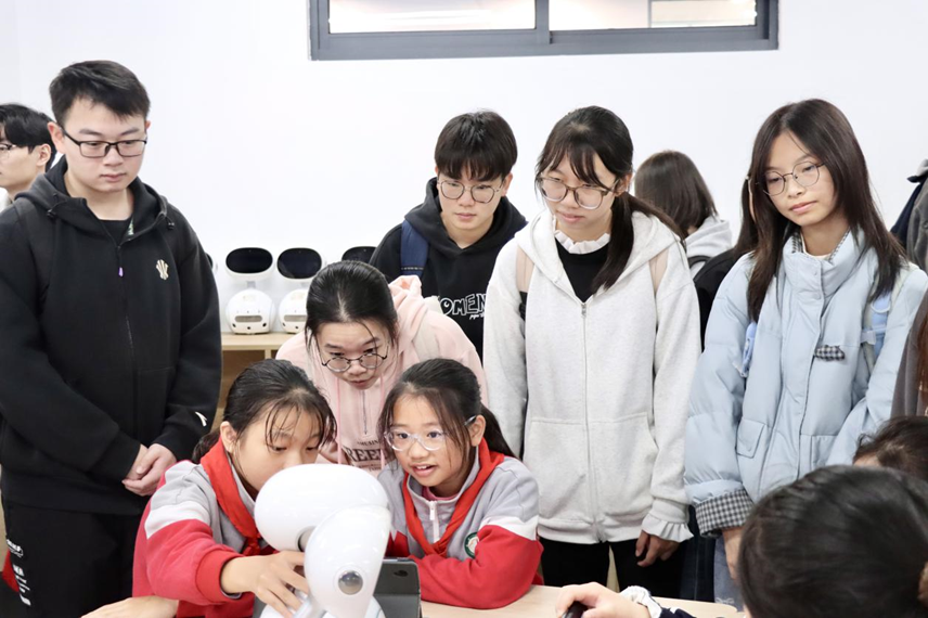 0ee85647635540d58a85caddfcda0bf0.png image.png